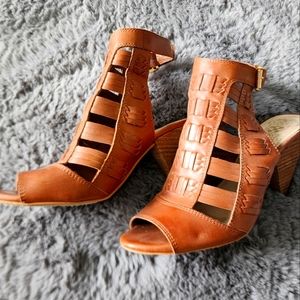 Vince Camuto Brown Open Toe Bootie Sandals